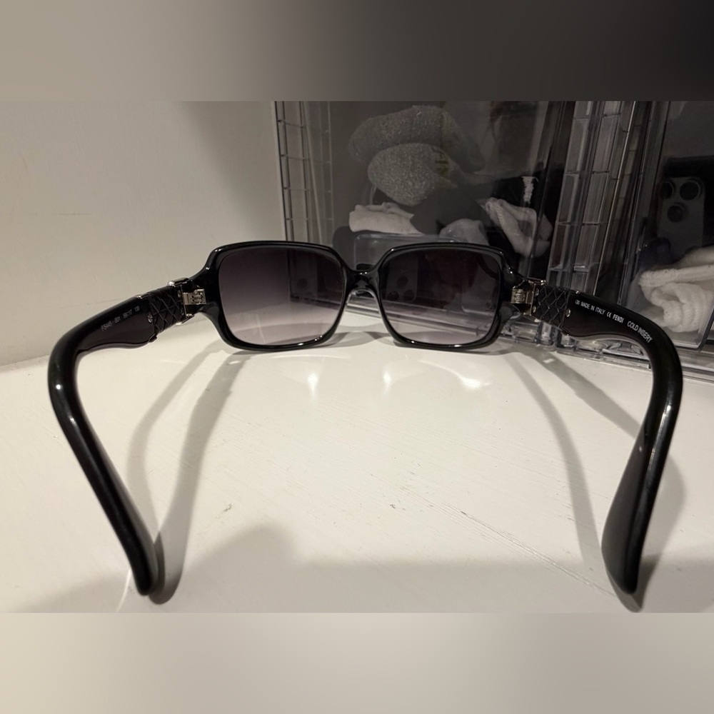 Fendi FS445 Black Quilted Sunglasses - Picture 4 of 9